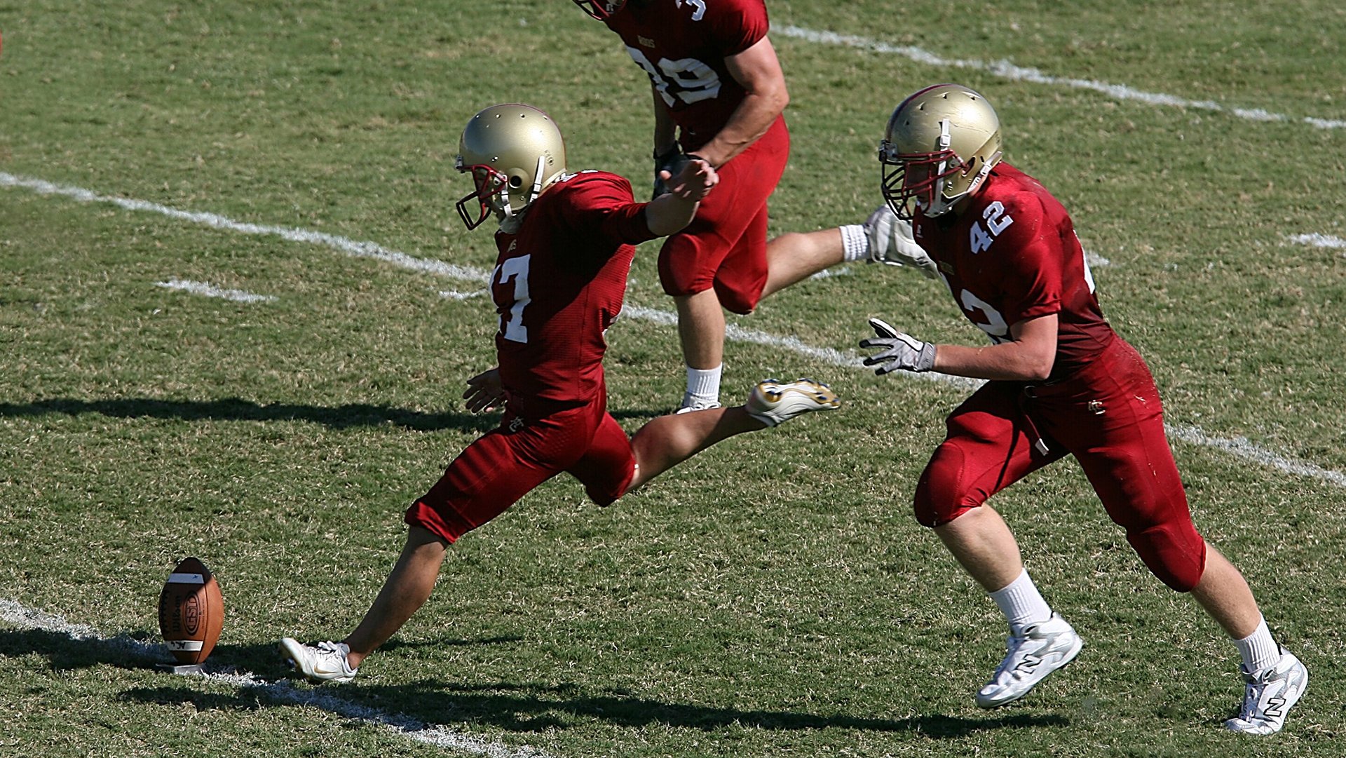 爱游戏官方入口-QQ飞车赛车黄金赛激烈角逐，速度为王，qq飞车手游黄金段位有几个小段