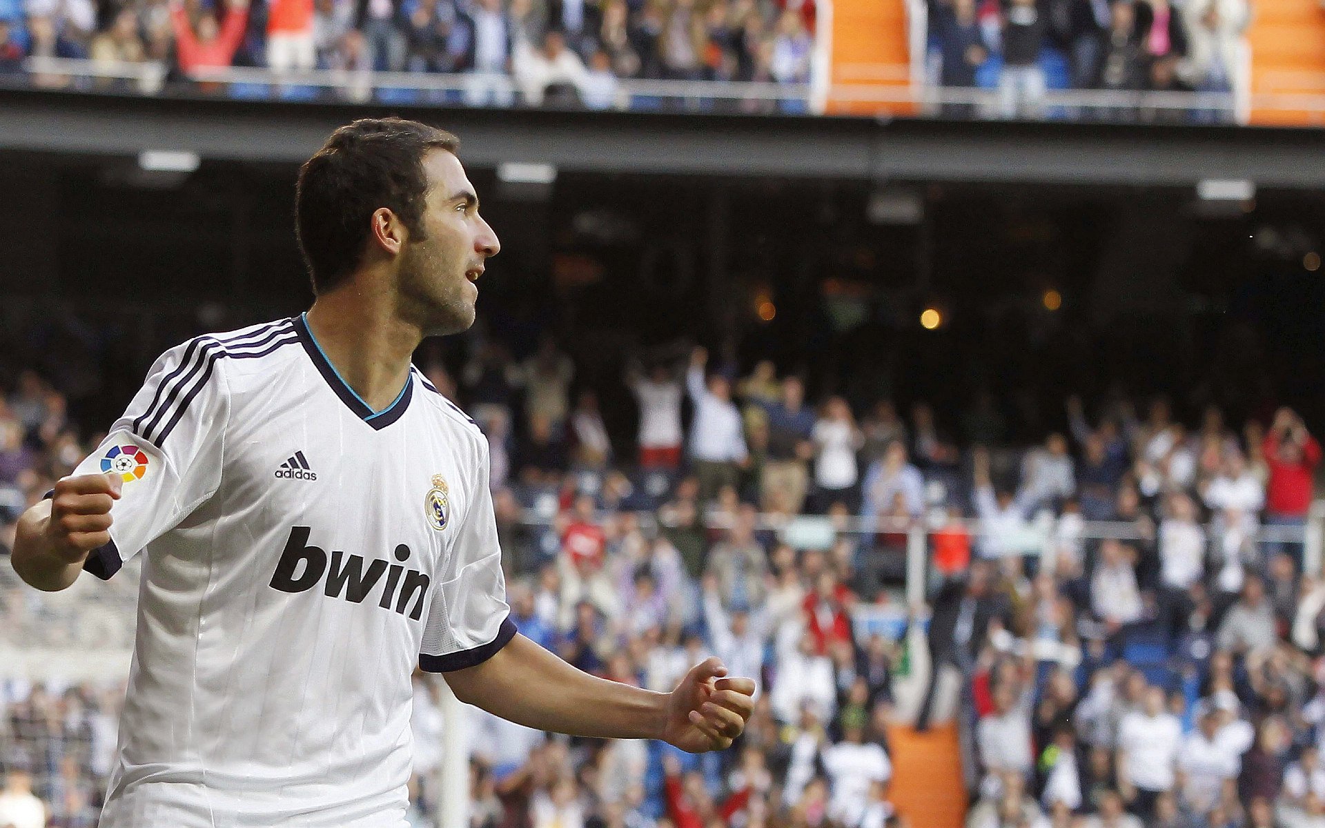 爱游戏中国-_场馆升级：引入先进设备，提升比赛体验_，先进场面引导控制系统